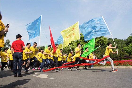 郴汽集團(tuán)組織開展迎&ldquo;五一&rdquo;慶祝建司60周年智跑競(jìng)賽活動(dòng)