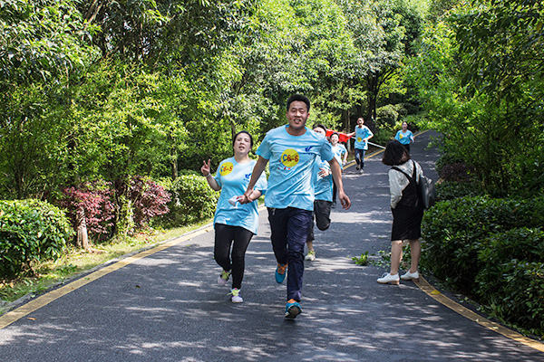 郴汽集團組織開展迎&ldquo;五一&rdquo;慶祝建司60周年智跑競賽活動